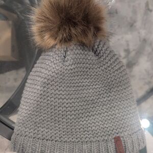 Cozy Gray Knit Beanie with Faux Fur Pom